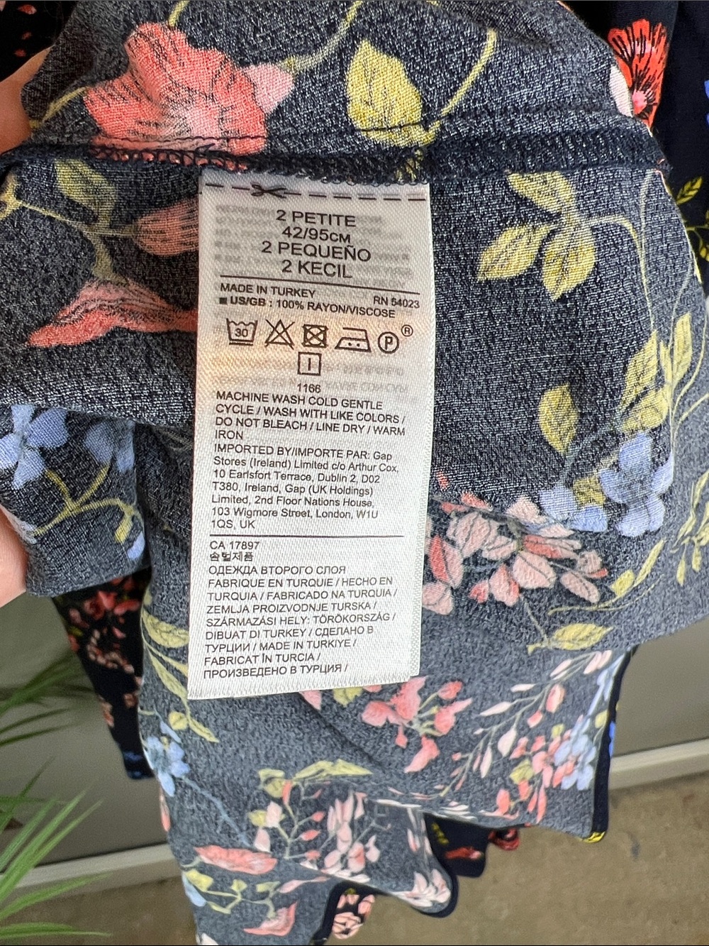NWT Banana Republic | Midi Wrap Skirt Navy Floral Petite 2 - Picture 10 of 13